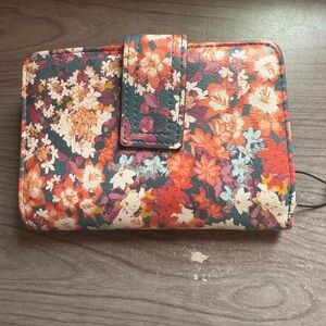 Women’s floral multi card wallet